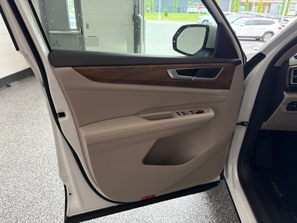 2026 Volkswagen Atlas 2.0T SE