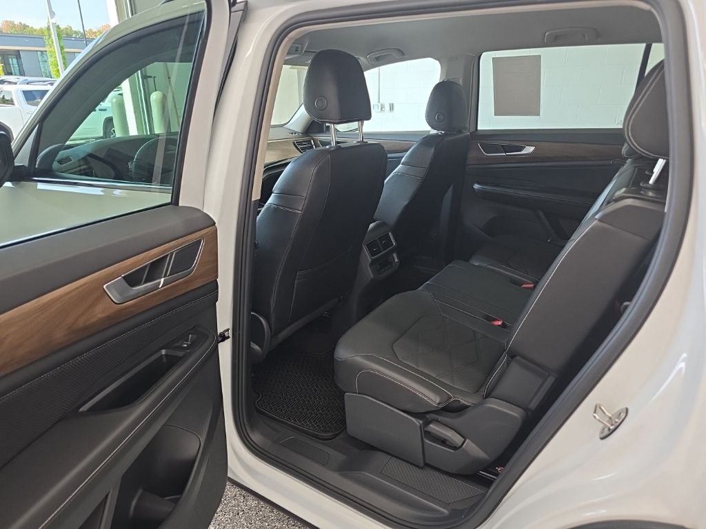 2024 Volkswagen Atlas 2.0T SE