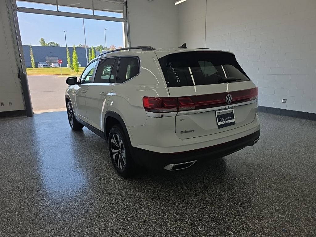 2024 Volkswagen Atlas 2.0T SE