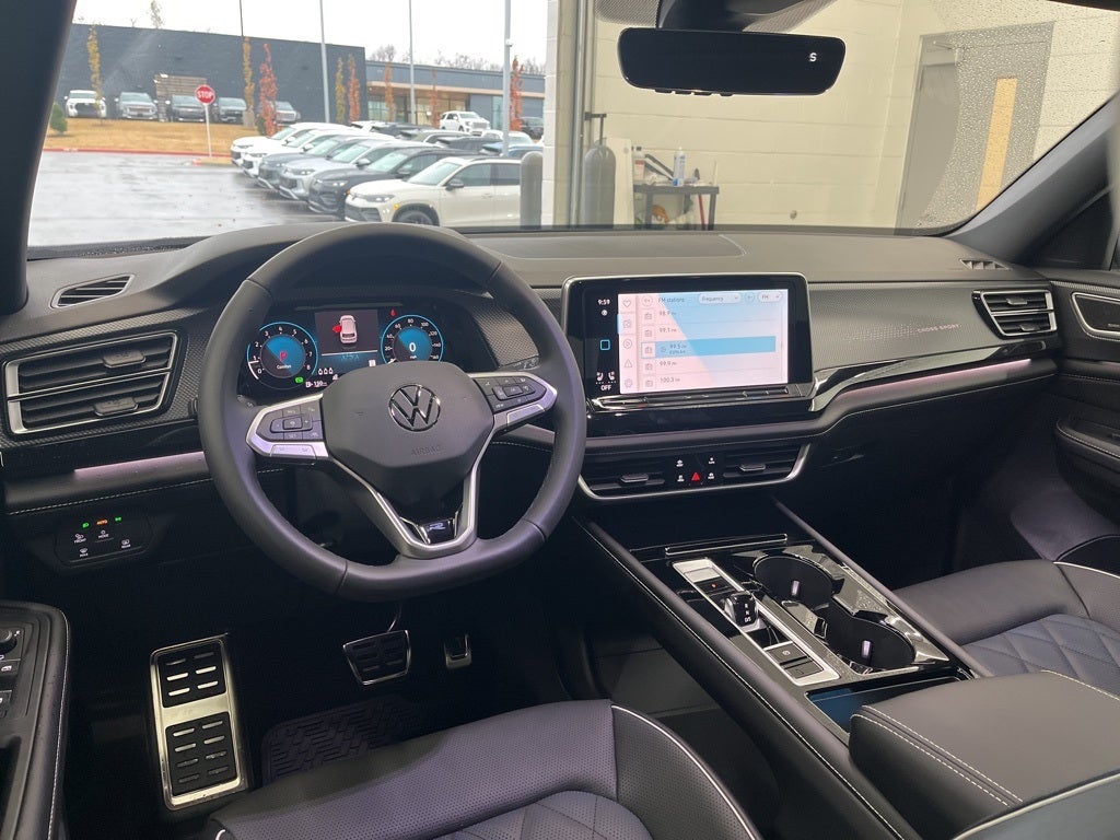 2026 Volkswagen Atlas Cross Sport 2.0T SEL Premium R-Line