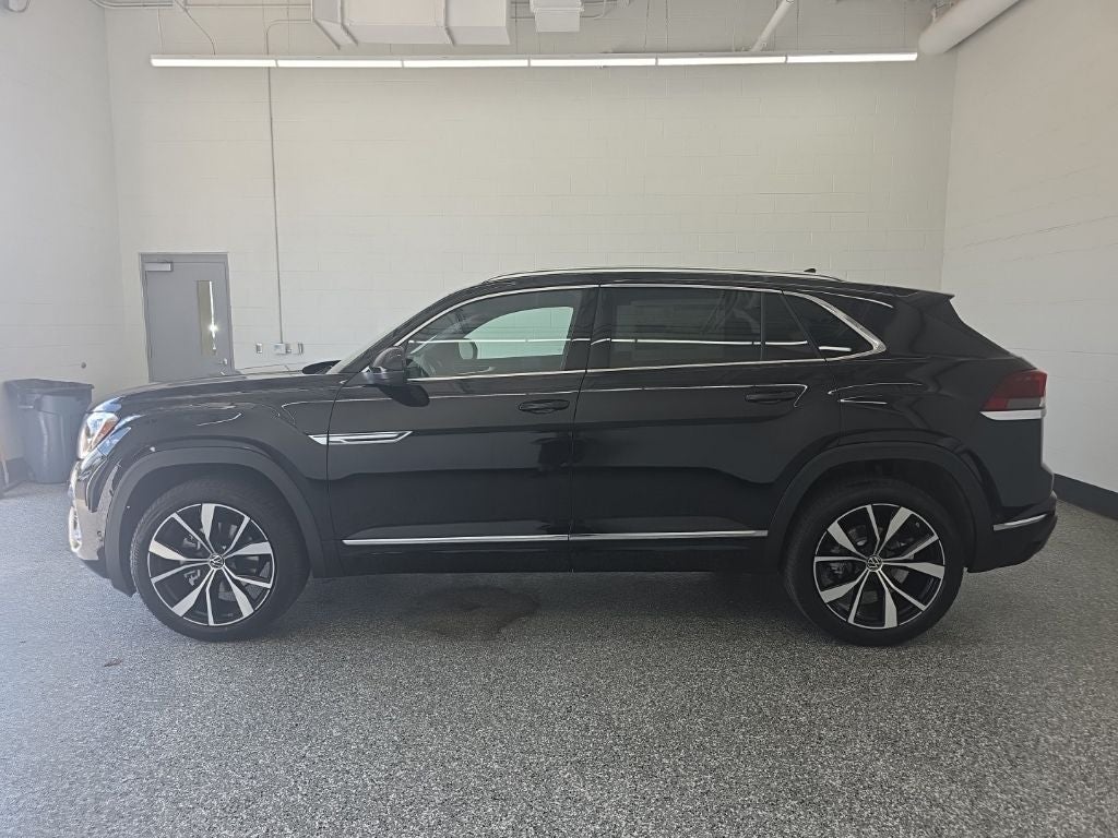 2026 Volkswagen Atlas Cross Sport SEL Premium R-Line