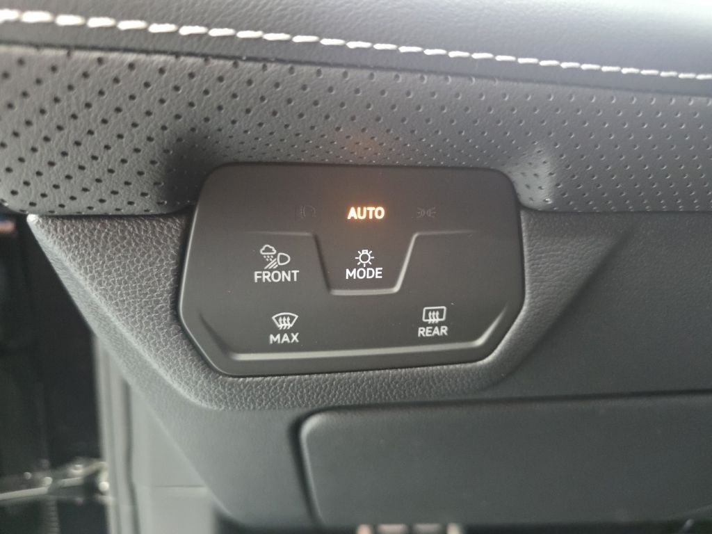 2026 Volkswagen Atlas Cross Sport SEL Premium R-Line
