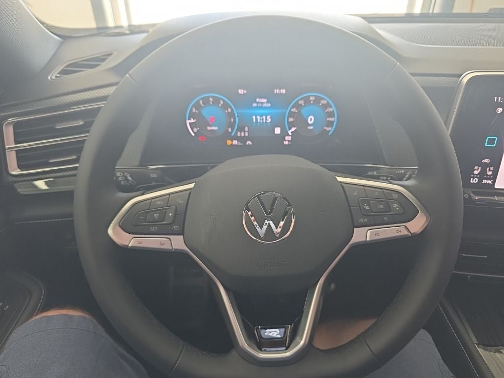 2026 Volkswagen Atlas Cross Sport SEL Premium R-Line