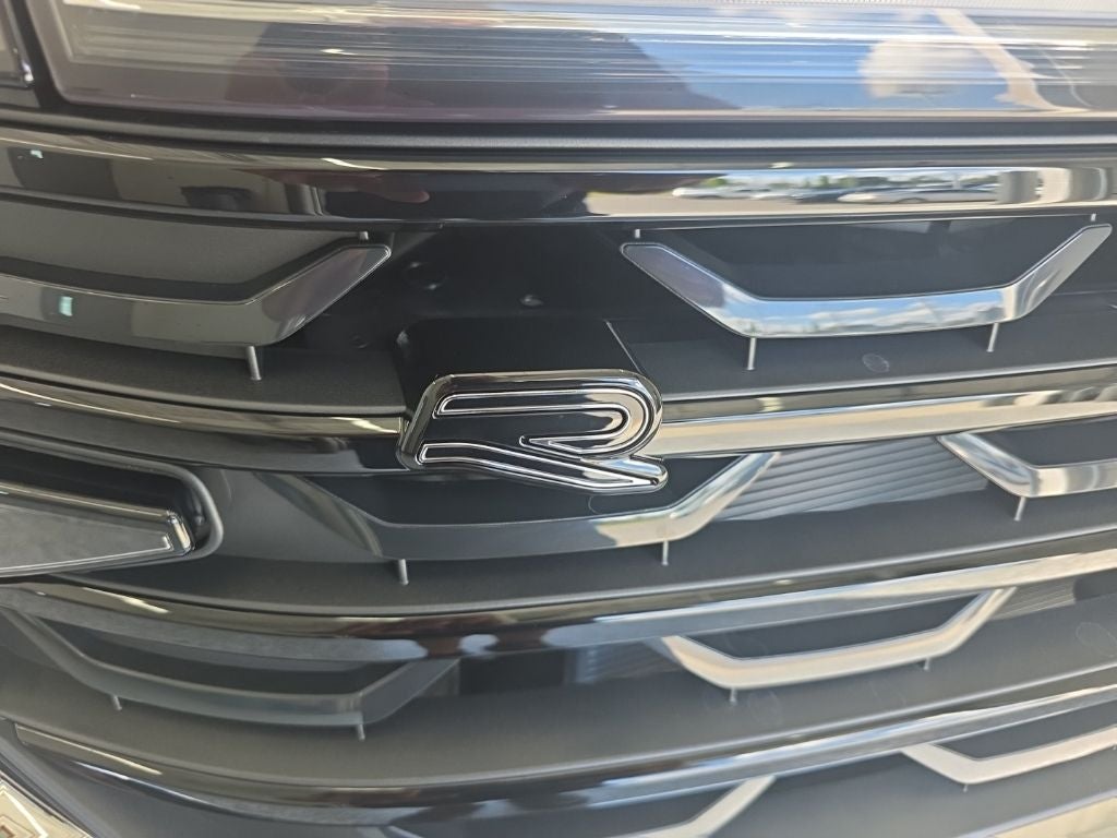 2026 Volkswagen Atlas Cross Sport SEL Premium R-Line