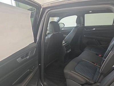 2026 Volkswagen Atlas Cross Sport SEL Premium R-Line
