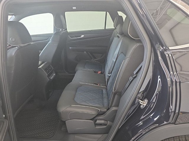 2026 Volkswagen Atlas Cross Sport SEL Premium R-Line
