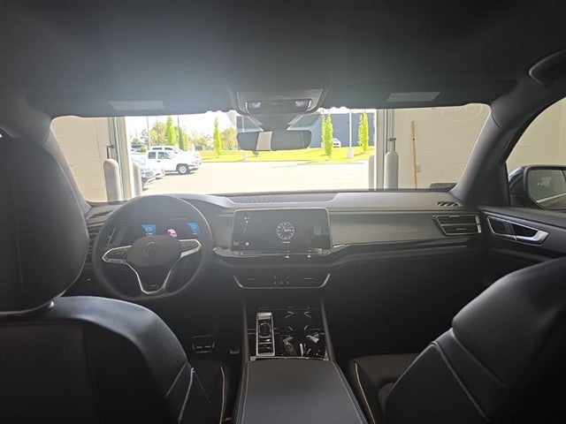 2026 Volkswagen Atlas Cross Sport SEL Premium R-Line