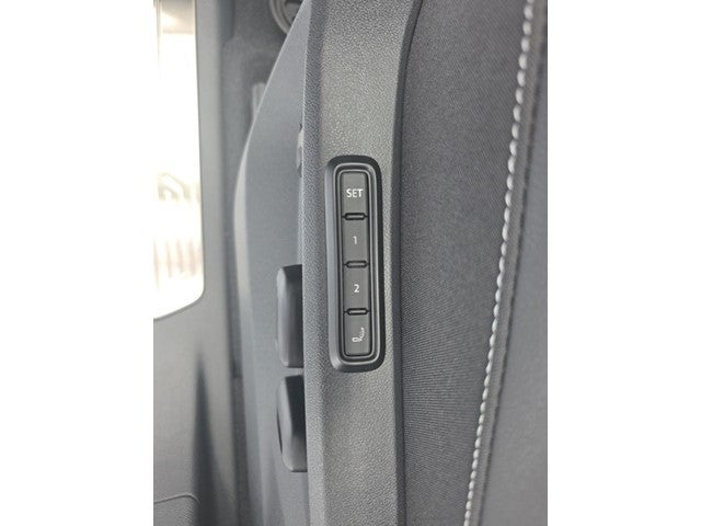 2026 Volkswagen Atlas Cross Sport SEL Premium R-Line