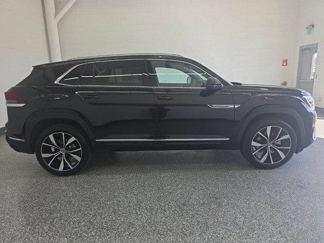 2026 Volkswagen Atlas Cross Sport SEL Premium R-Line