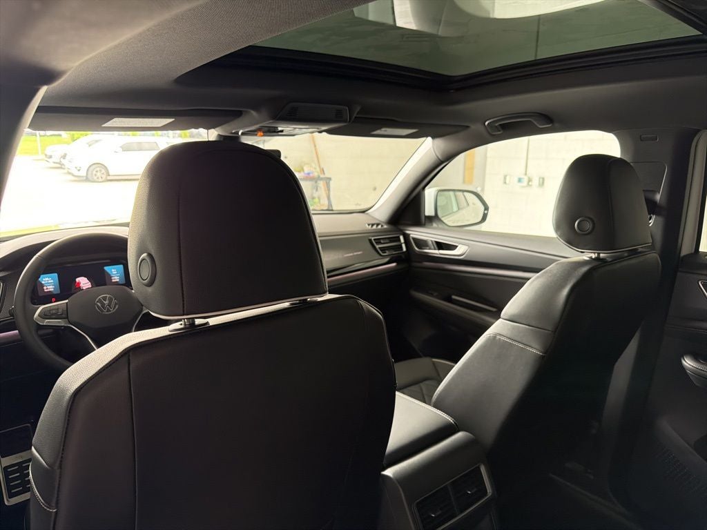 2026 Volkswagen Atlas Cross Sport 2.0T SEL Premium R-Line