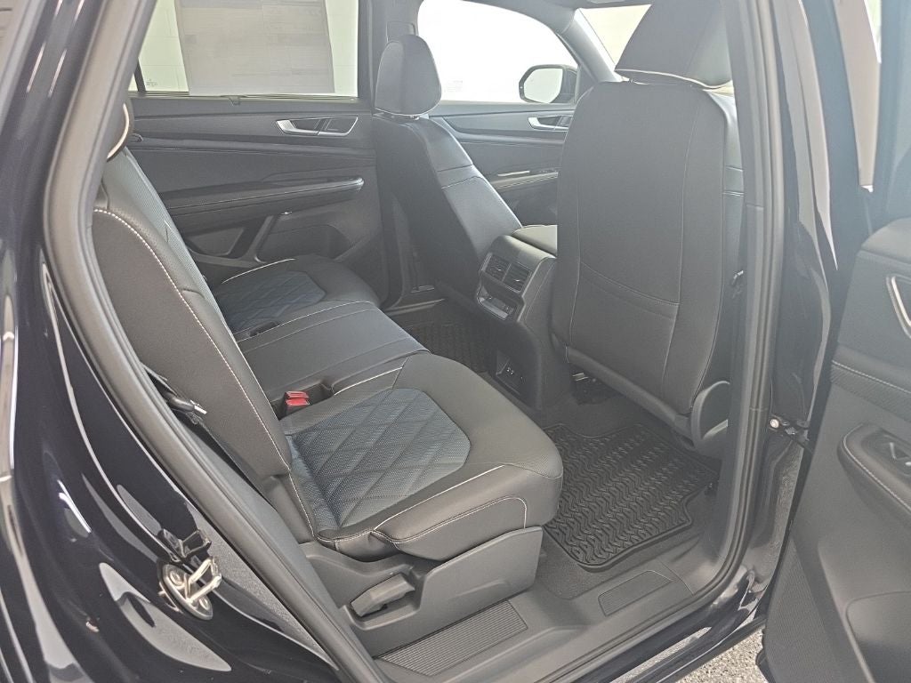 2026 Volkswagen Atlas Cross Sport SEL Premium R-Line