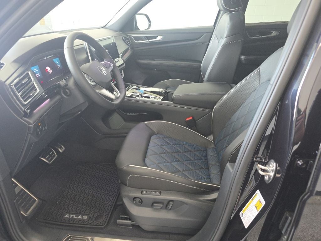2026 Volkswagen Atlas Cross Sport SEL Premium R-Line