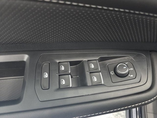 2026 Volkswagen Atlas Cross Sport SEL Premium R-Line