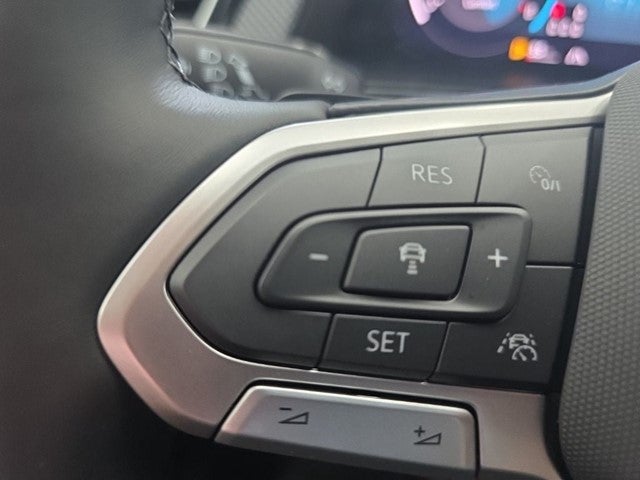 2026 Volkswagen Atlas Cross Sport SEL Premium R-Line