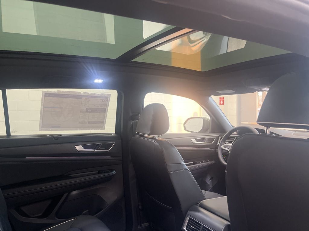 2026 Volkswagen Atlas Cross Sport 2.0T SEL Premium R-Line