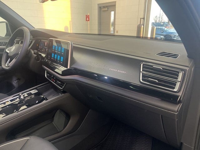 2026 Volkswagen Atlas Cross Sport 2.0T SEL Premium R-Line