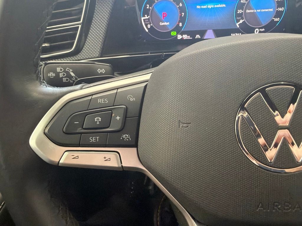 2024 Volkswagen Atlas Cross Sport 2.0T SEL Premium R-Line