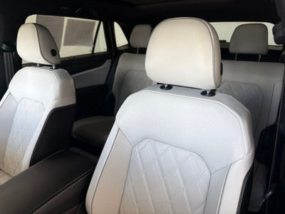 2024 Volkswagen Atlas Cross Sport 2.0T SEL Premium R-Line