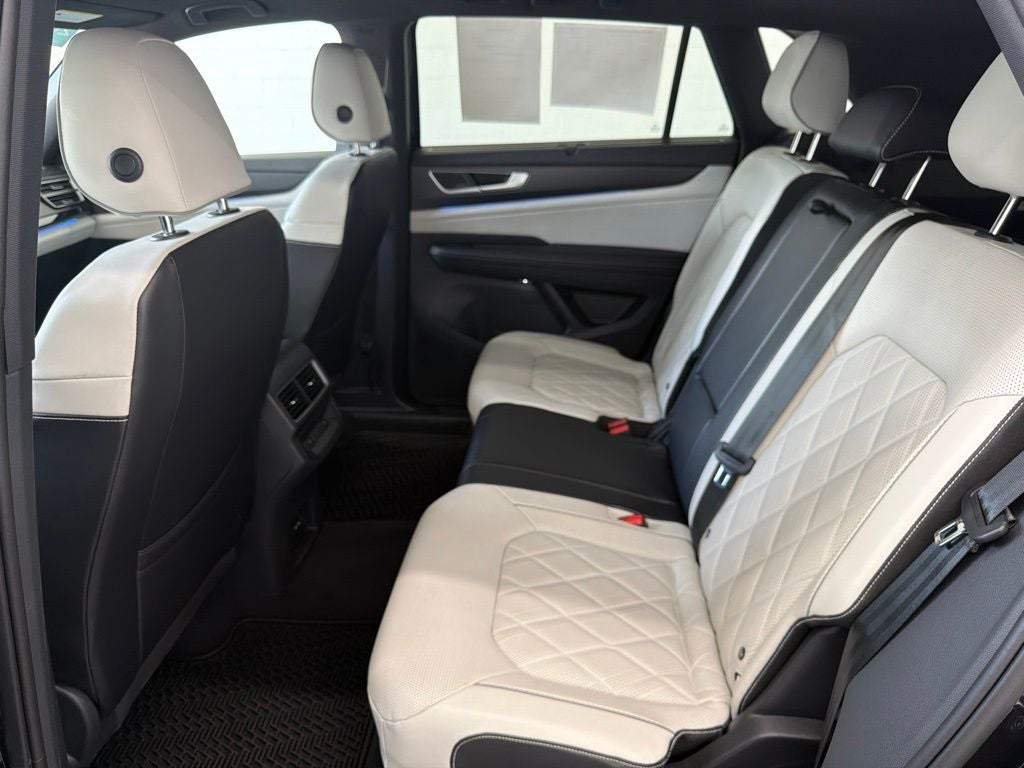 2024 Volkswagen Atlas Cross Sport 2.0T SEL Premium R-Line