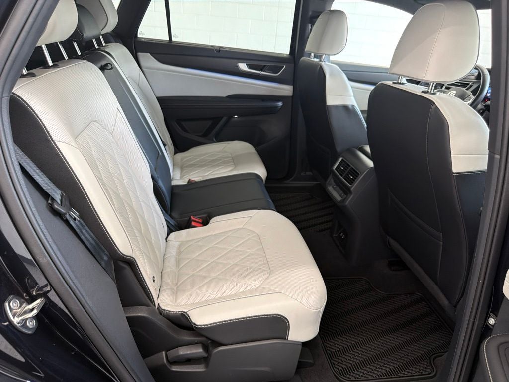 2024 Volkswagen Atlas Cross Sport 2.0T SEL Premium R-Line