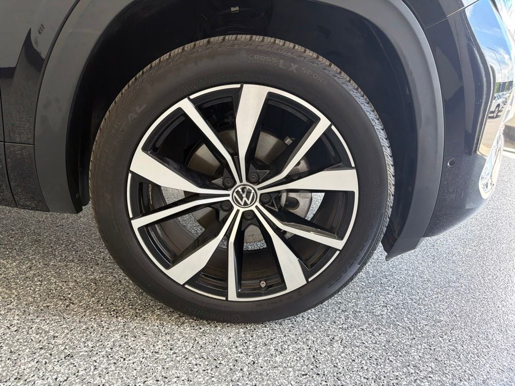 2024 Volkswagen Atlas Cross Sport 2.0T SEL Premium R-Line