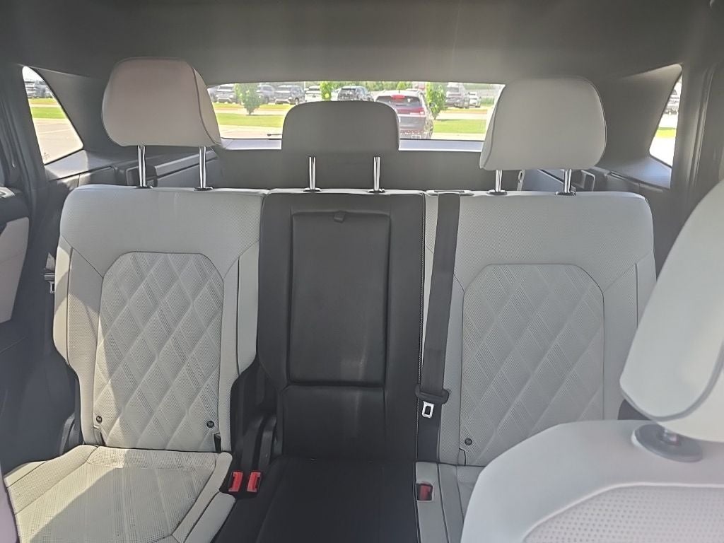 2024 Volkswagen Atlas Cross Sport 2.0T SEL Premium R-Line