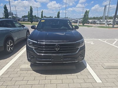 2024 Volkswagen Atlas Cross Sport 2.0T SEL Premium R-Line