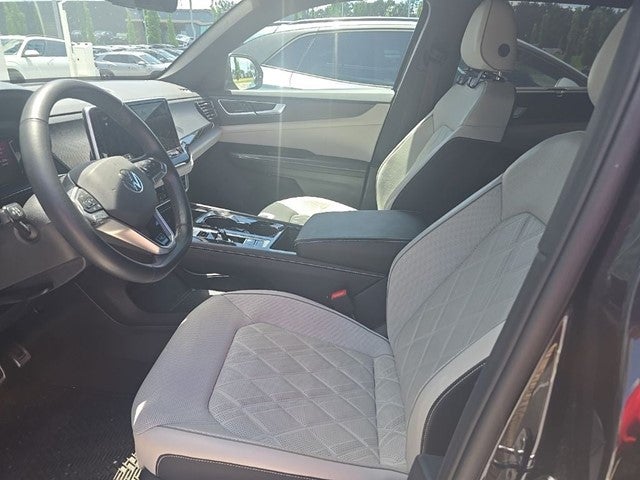 2024 Volkswagen Atlas Cross Sport 2.0T SEL Premium R-Line