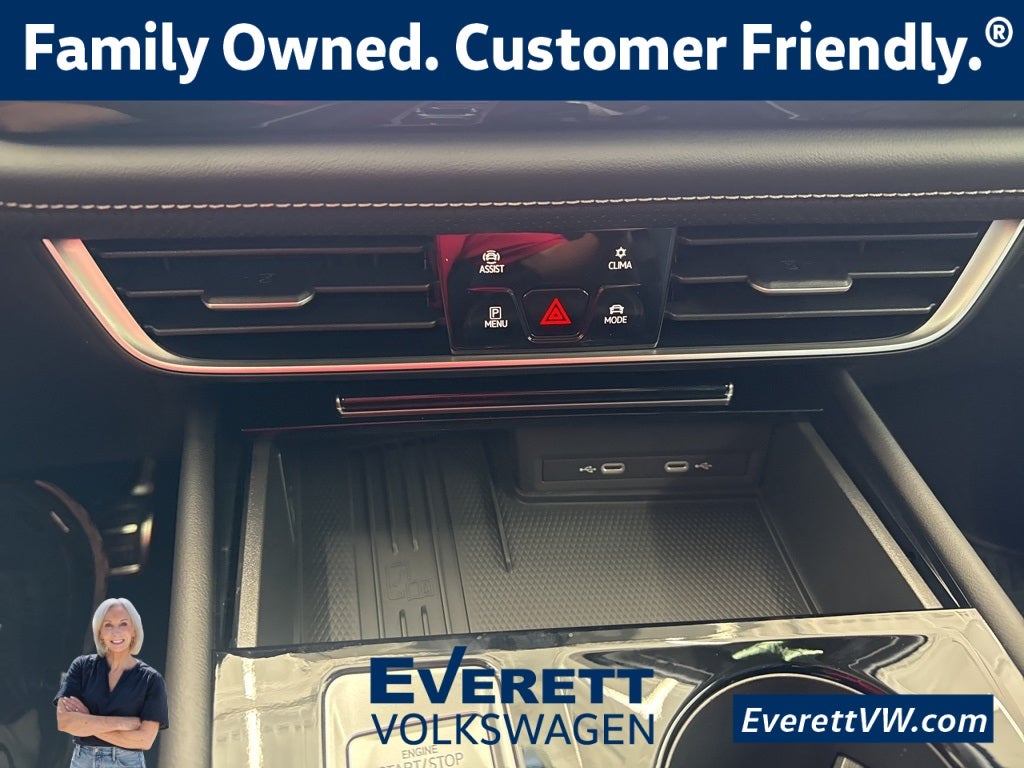 2026 Volkswagen Atlas 2.0T SEL Premium R-Line