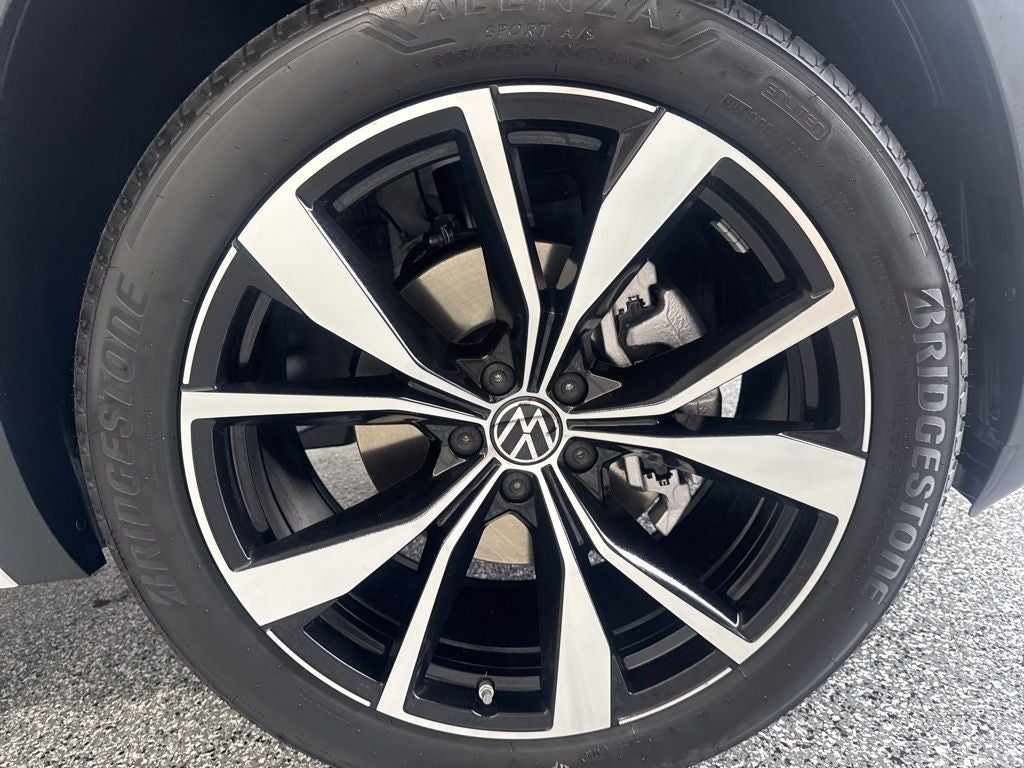 2026 Volkswagen Atlas 2.0T SEL Premium R-Line