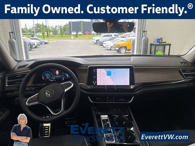 2026 Volkswagen Atlas 2.0T SEL Premium R-Line