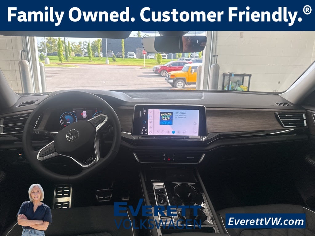 2026 Volkswagen Atlas 2.0T SEL Premium R-Line