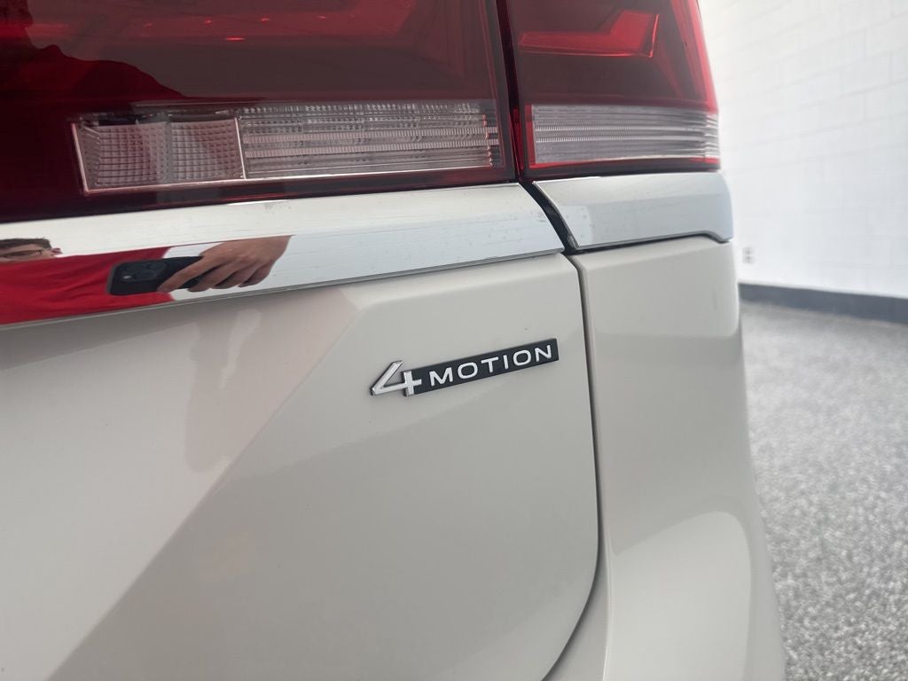 2026 Volkswagen Atlas 2.0T SEL Premium R-Line