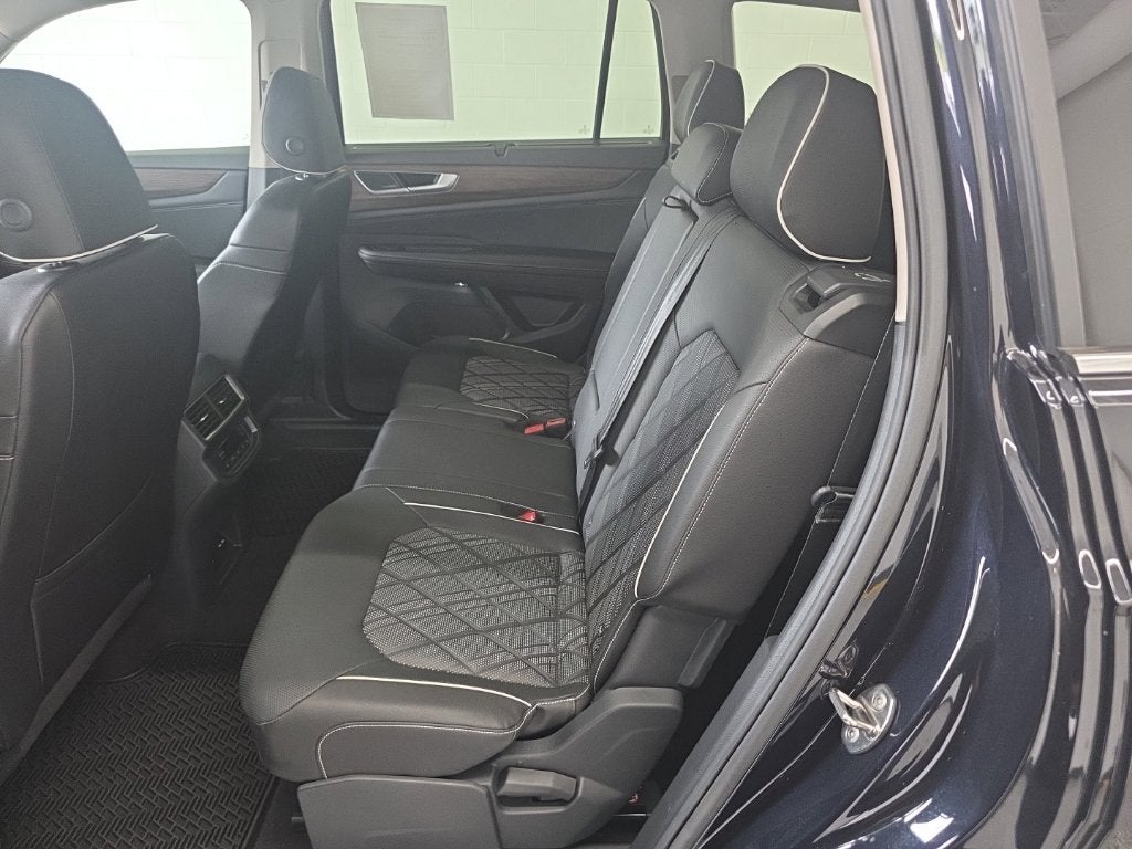 2026 Volkswagen Atlas SEL Premium R-Line