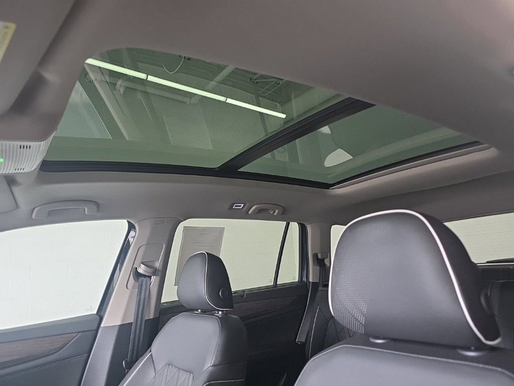 2026 Volkswagen Atlas SEL Premium R-Line