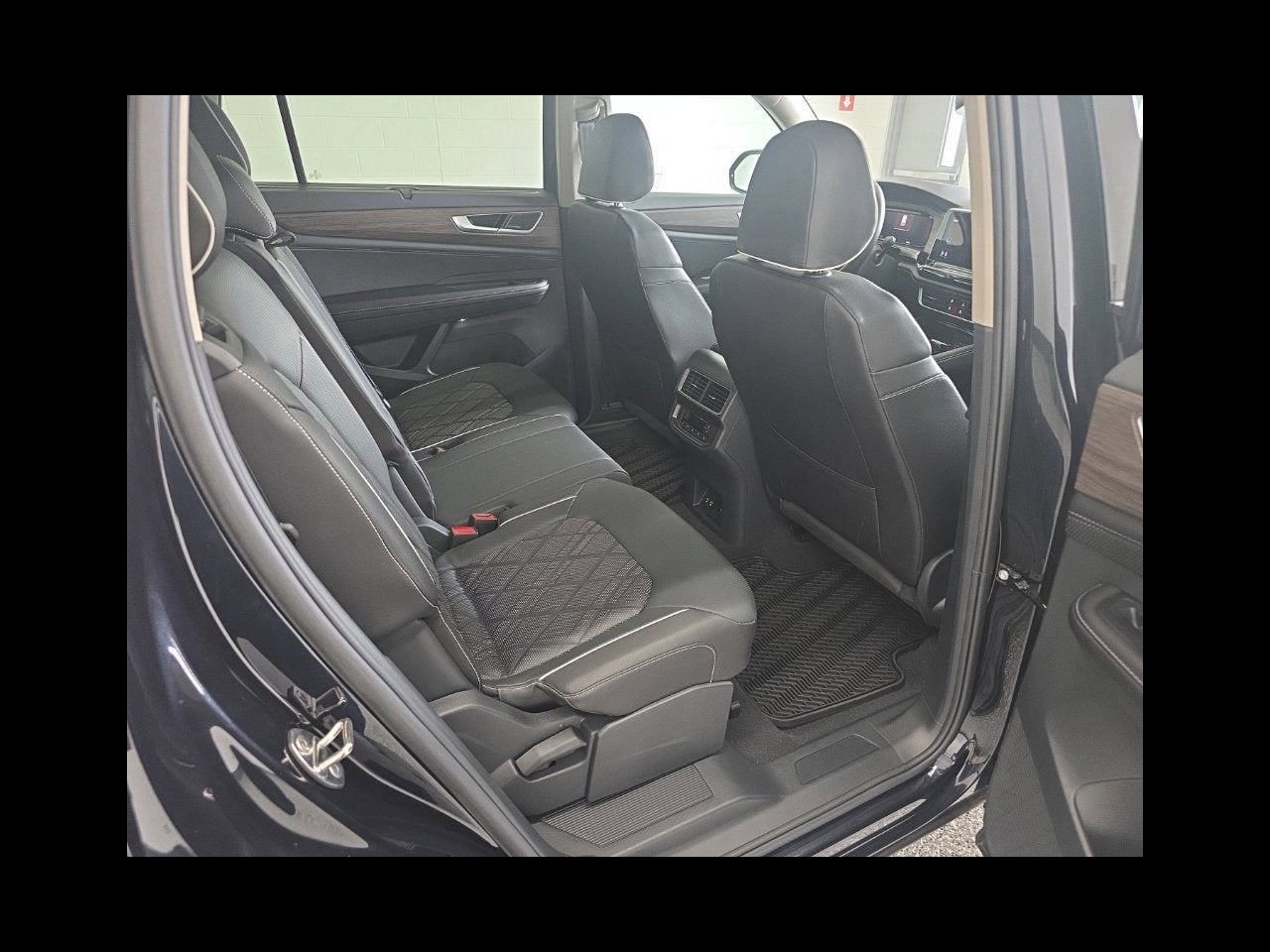 2026 Volkswagen Atlas SEL Premium R-Line