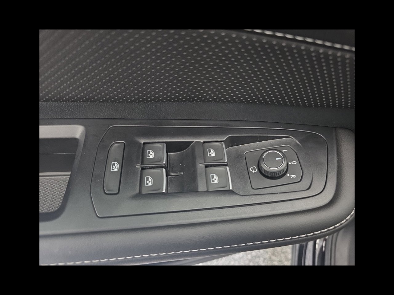 2026 Volkswagen Atlas SEL Premium R-Line