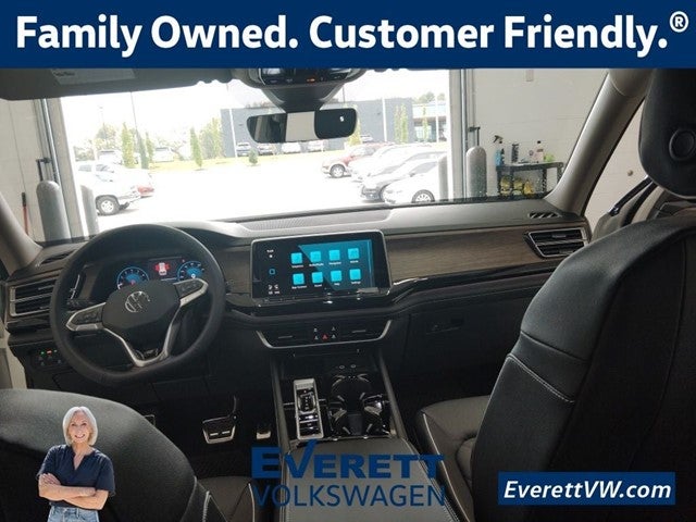 2026 Volkswagen Atlas 2.0T SEL Premium R-Line