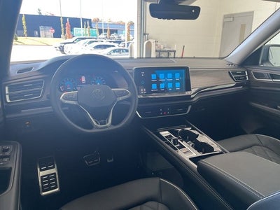 2026 Volkswagen Atlas 2.0T SEL Premium R-Line