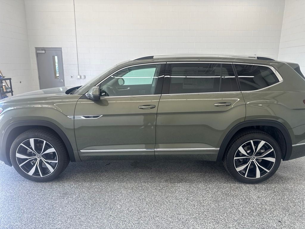 2026 Volkswagen Atlas 2.0T SEL Premium R-Line