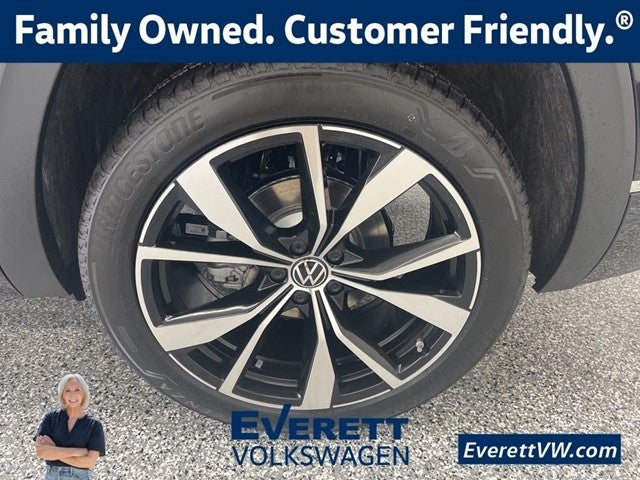 2026 Volkswagen Atlas 2.0T SEL Premium R-Line