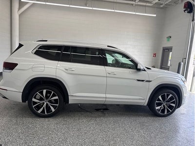 2026 Volkswagen Atlas 2.0T SEL Premium R-Line