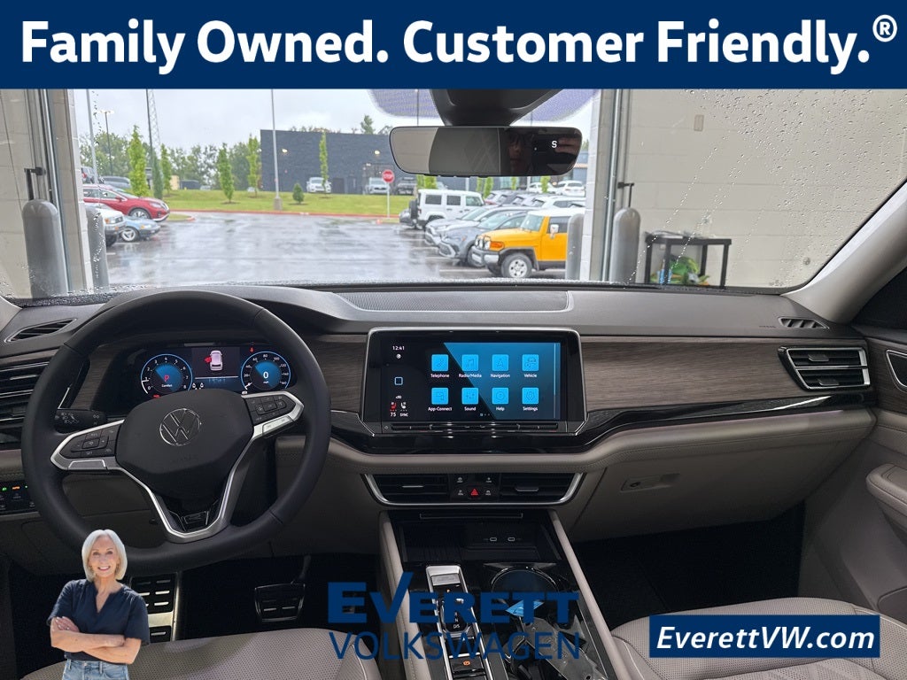 2026 Volkswagen Atlas 2.0T SEL Premium R-Line