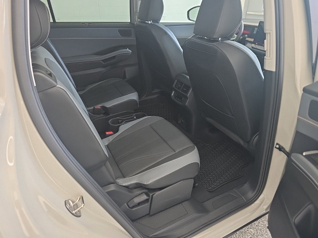 2027 Volkswagen Atlas SE w/Technology