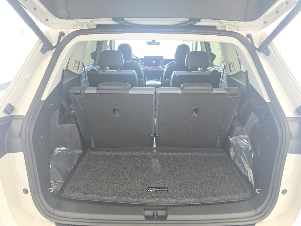 2027 Volkswagen Atlas SE w/Technology