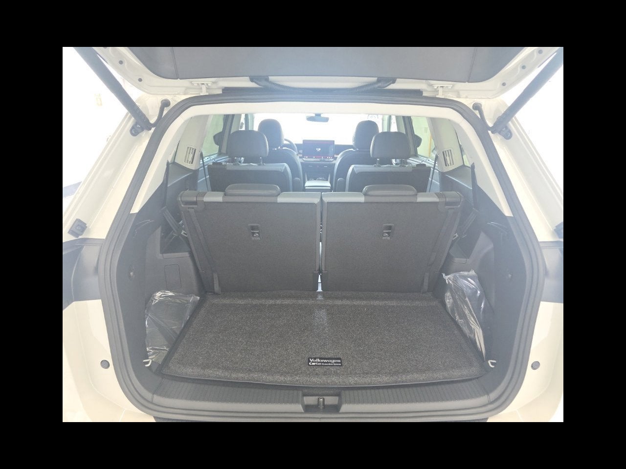 2027 Volkswagen Atlas SE w/Technology