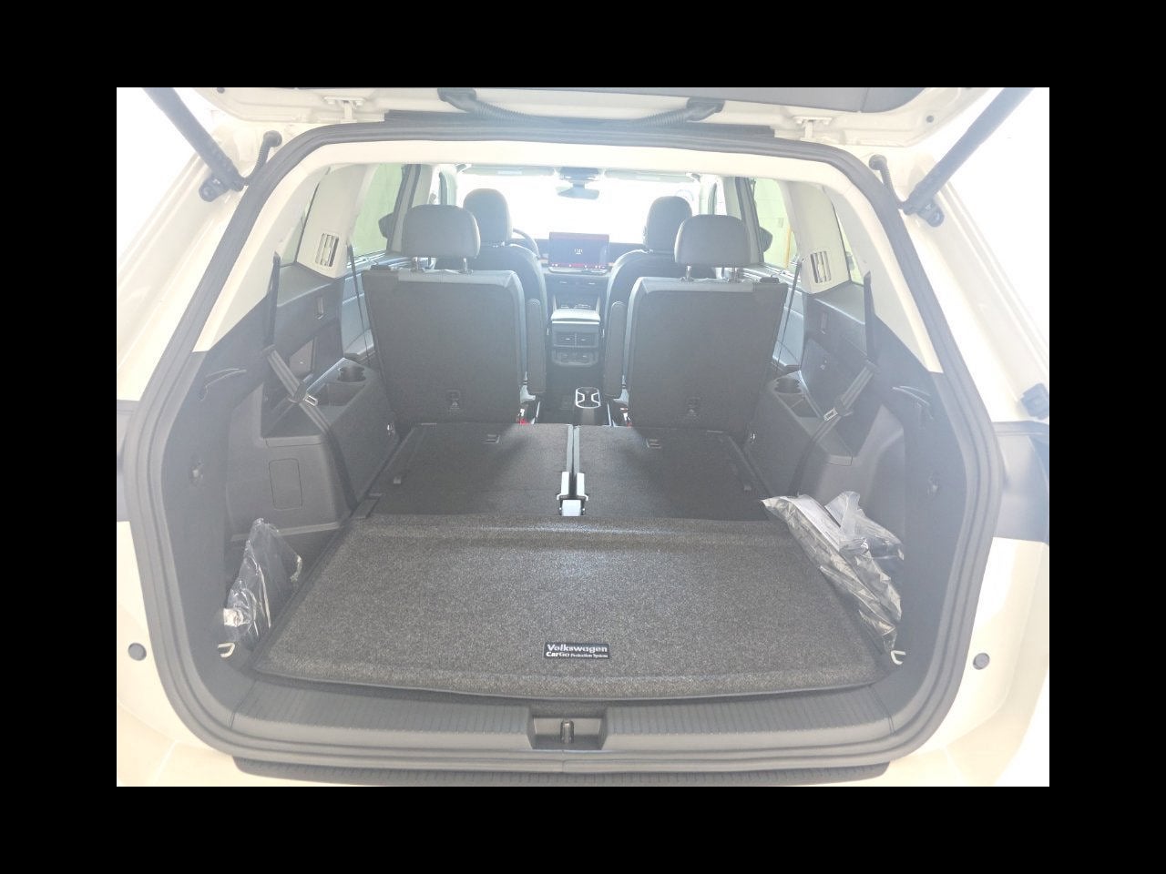 2027 Volkswagen Atlas SE w/Technology