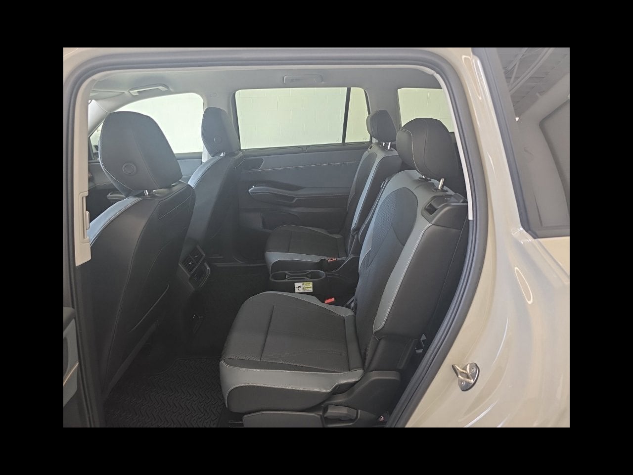 2027 Volkswagen Atlas SE w/Technology