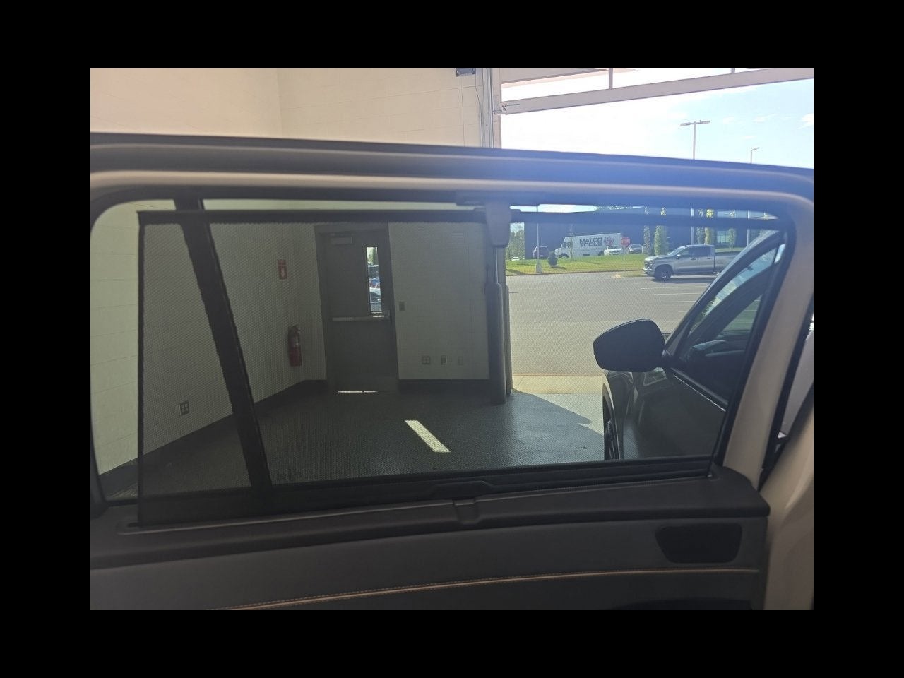 2027 Volkswagen Atlas SE w/Technology
