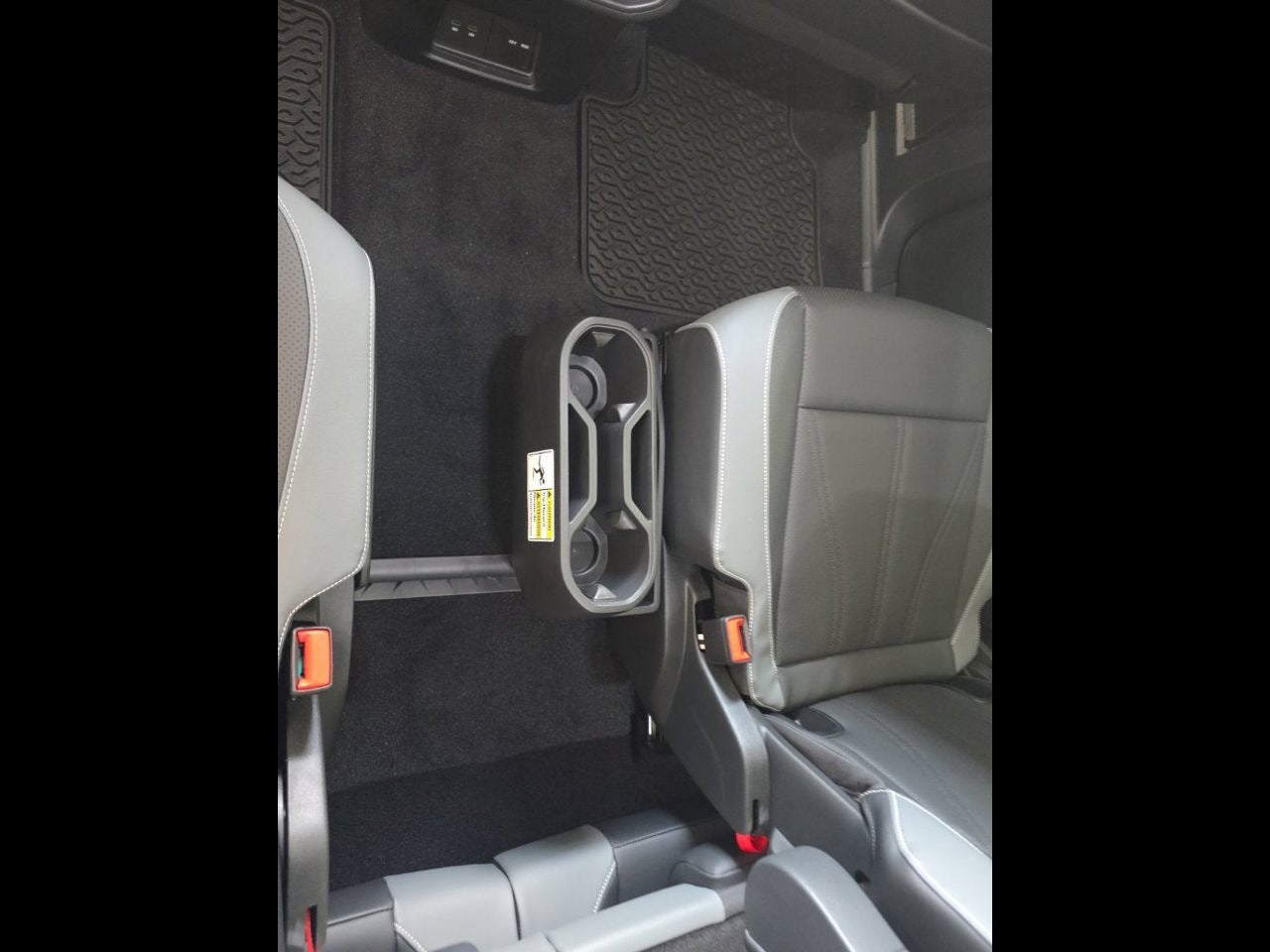 2027 Volkswagen Atlas SE w/Technology